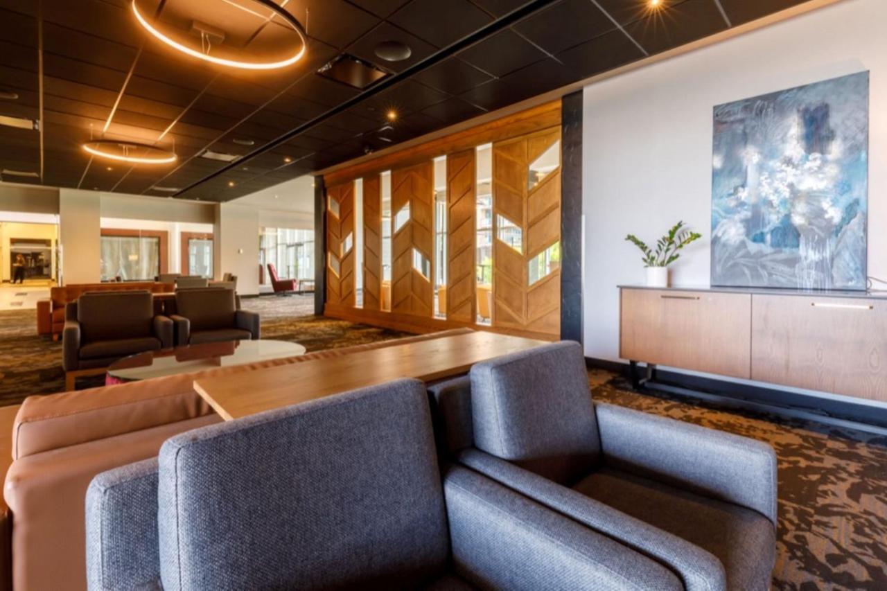 Four Points By Sheraton Levis Convention Centre Εξωτερικό φωτογραφία