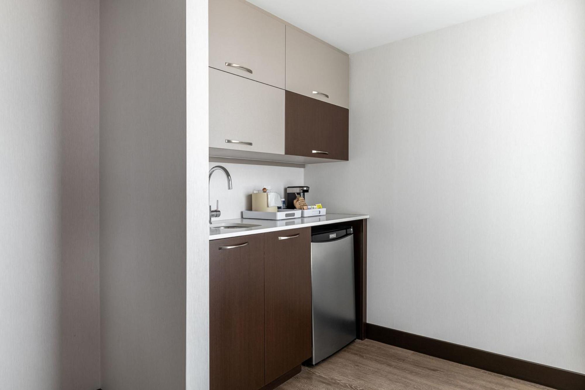 Four Points By Sheraton Levis Convention Centre Εξωτερικό φωτογραφία