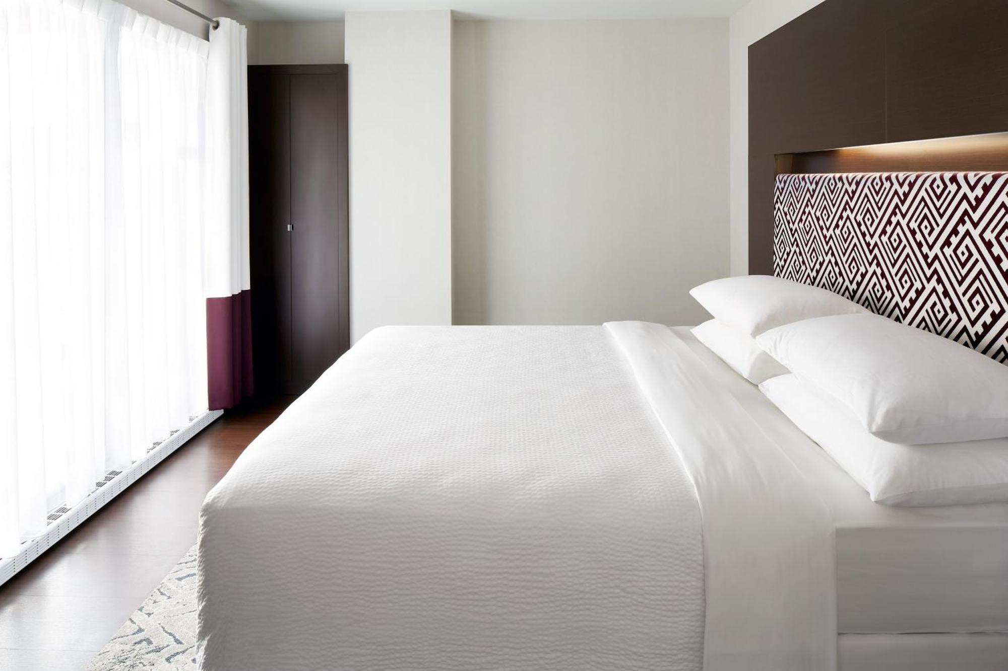 Four Points By Sheraton Levis Convention Centre Εξωτερικό φωτογραφία
