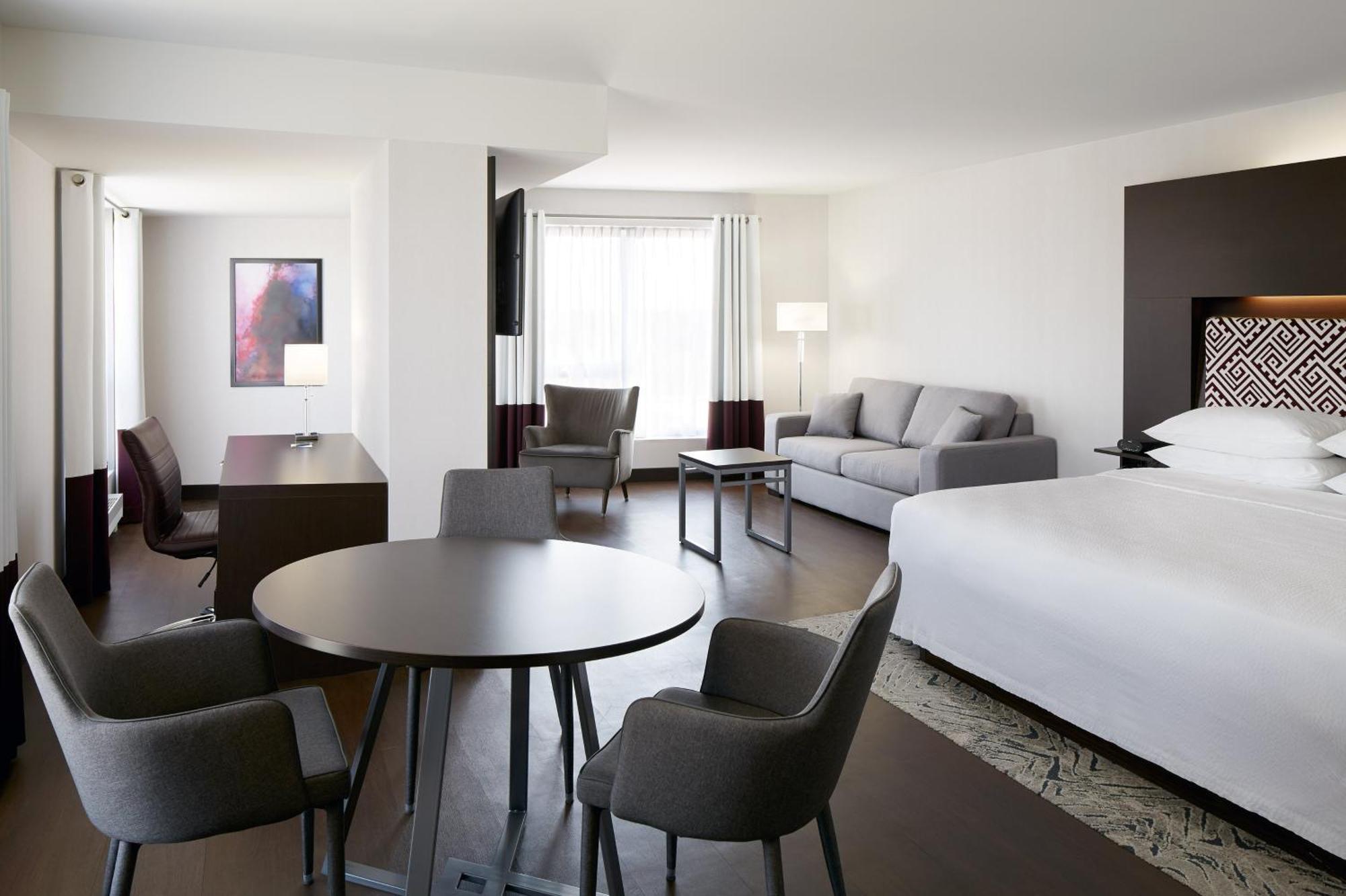 Four Points By Sheraton Levis Convention Centre Εξωτερικό φωτογραφία