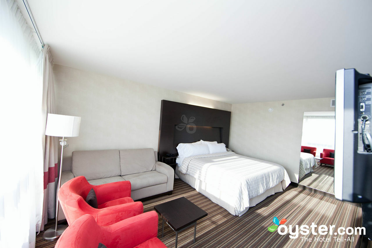 Four Points By Sheraton Levis Convention Centre Εξωτερικό φωτογραφία
