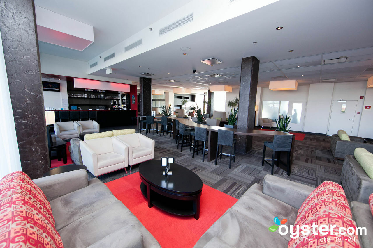 Four Points By Sheraton Levis Convention Centre Εξωτερικό φωτογραφία