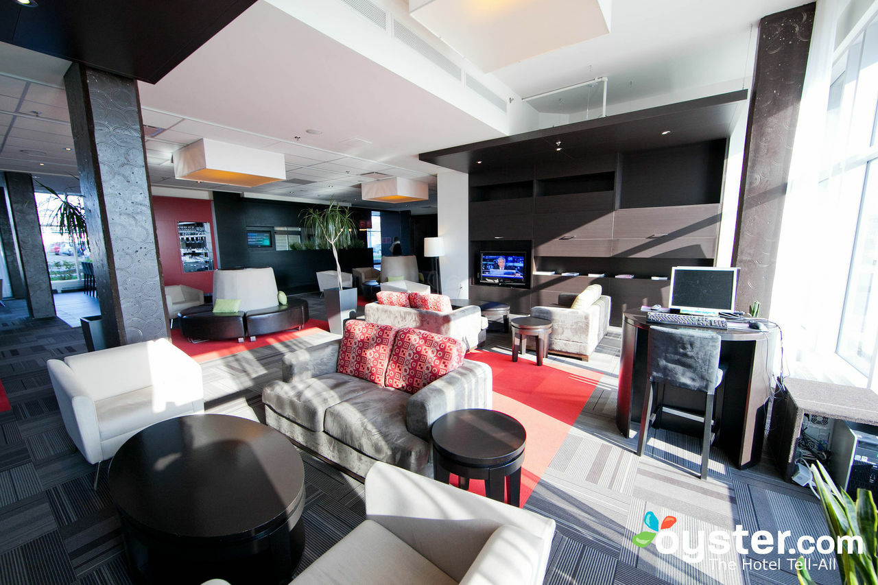 Four Points By Sheraton Levis Convention Centre Εξωτερικό φωτογραφία